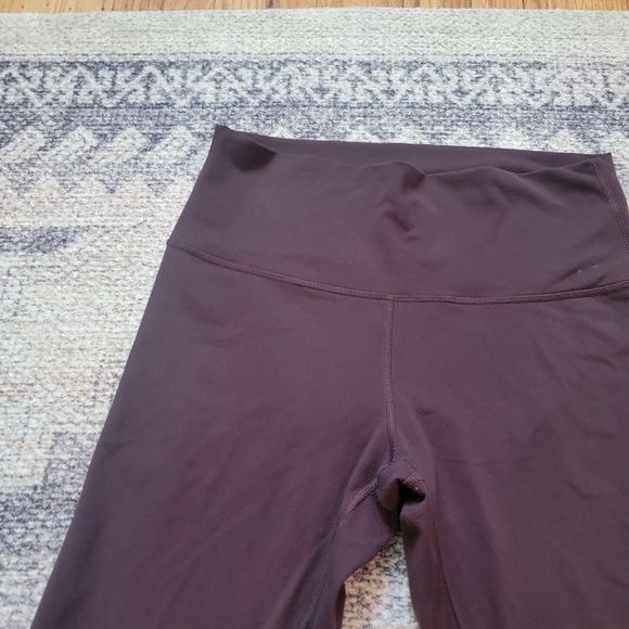 Lululemon Wunder Under Crop (Hi-Rise) (21") 10 - Picture 4 of 12